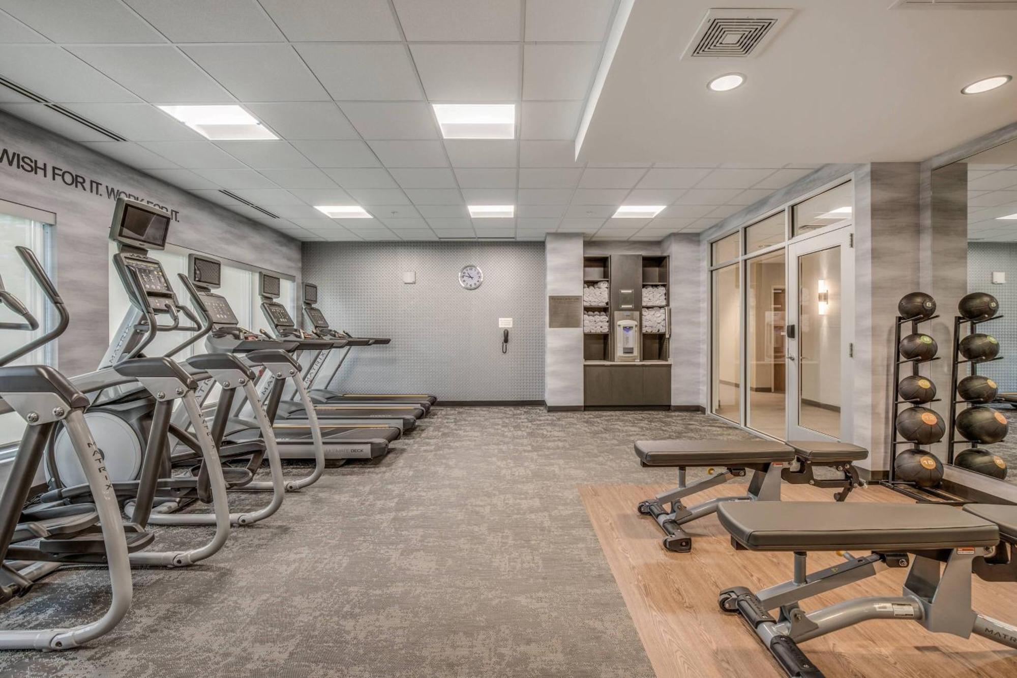 Fairfield Inn & Suites Whitewater エクステリア 写真