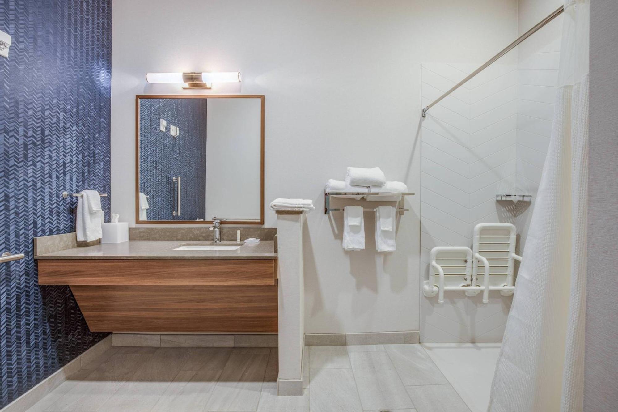Fairfield Inn & Suites Whitewater エクステリア 写真