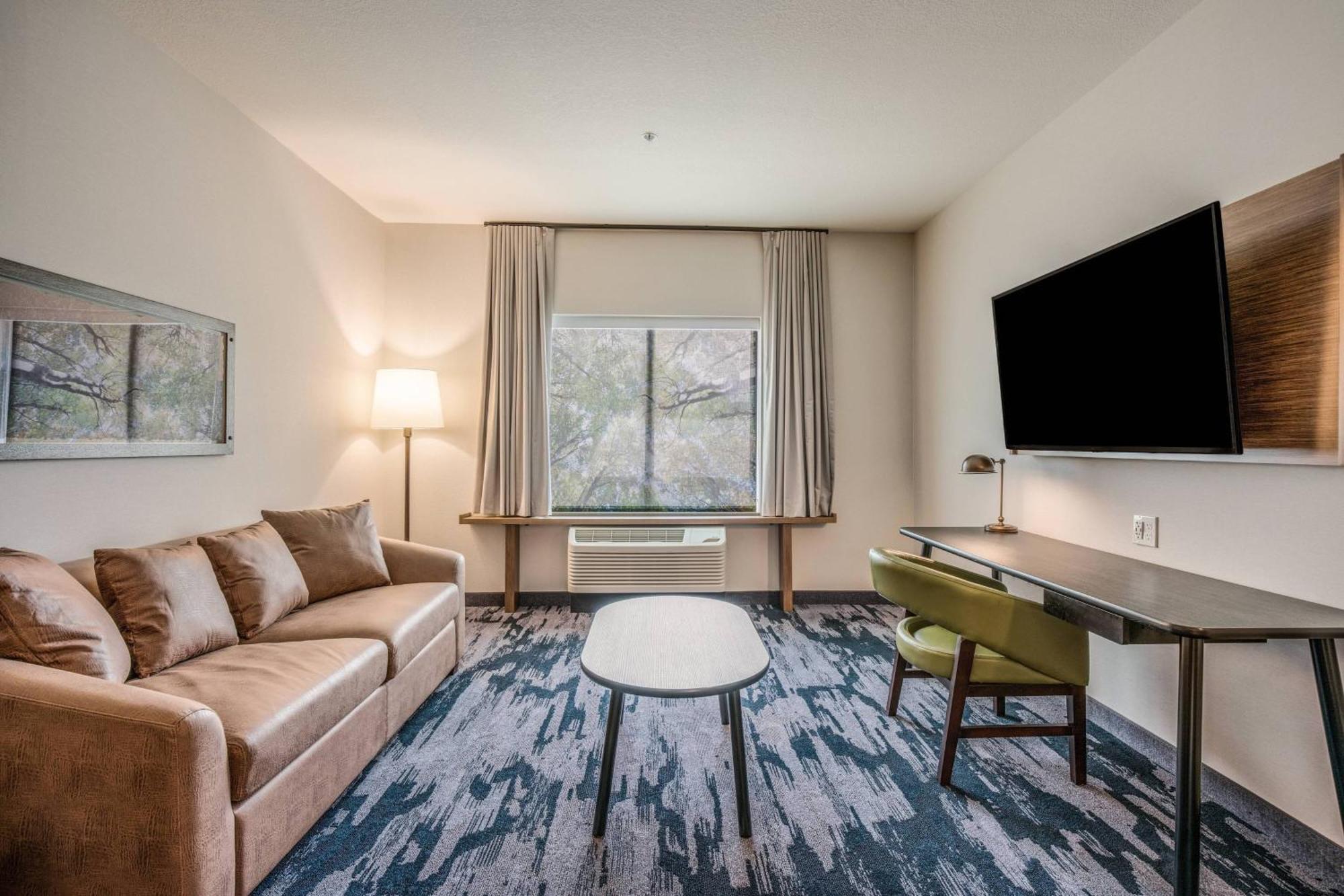 Fairfield Inn & Suites Whitewater エクステリア 写真