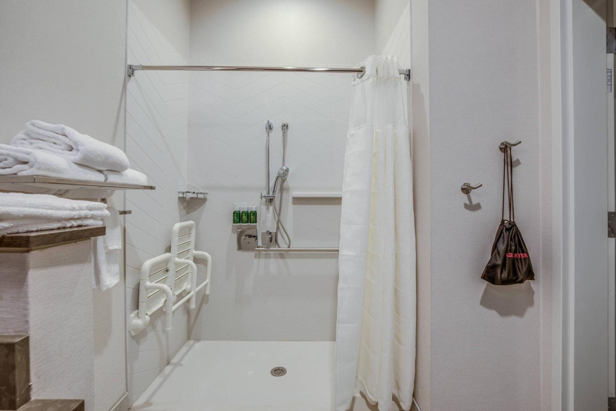 Fairfield Inn & Suites Whitewater エクステリア 写真