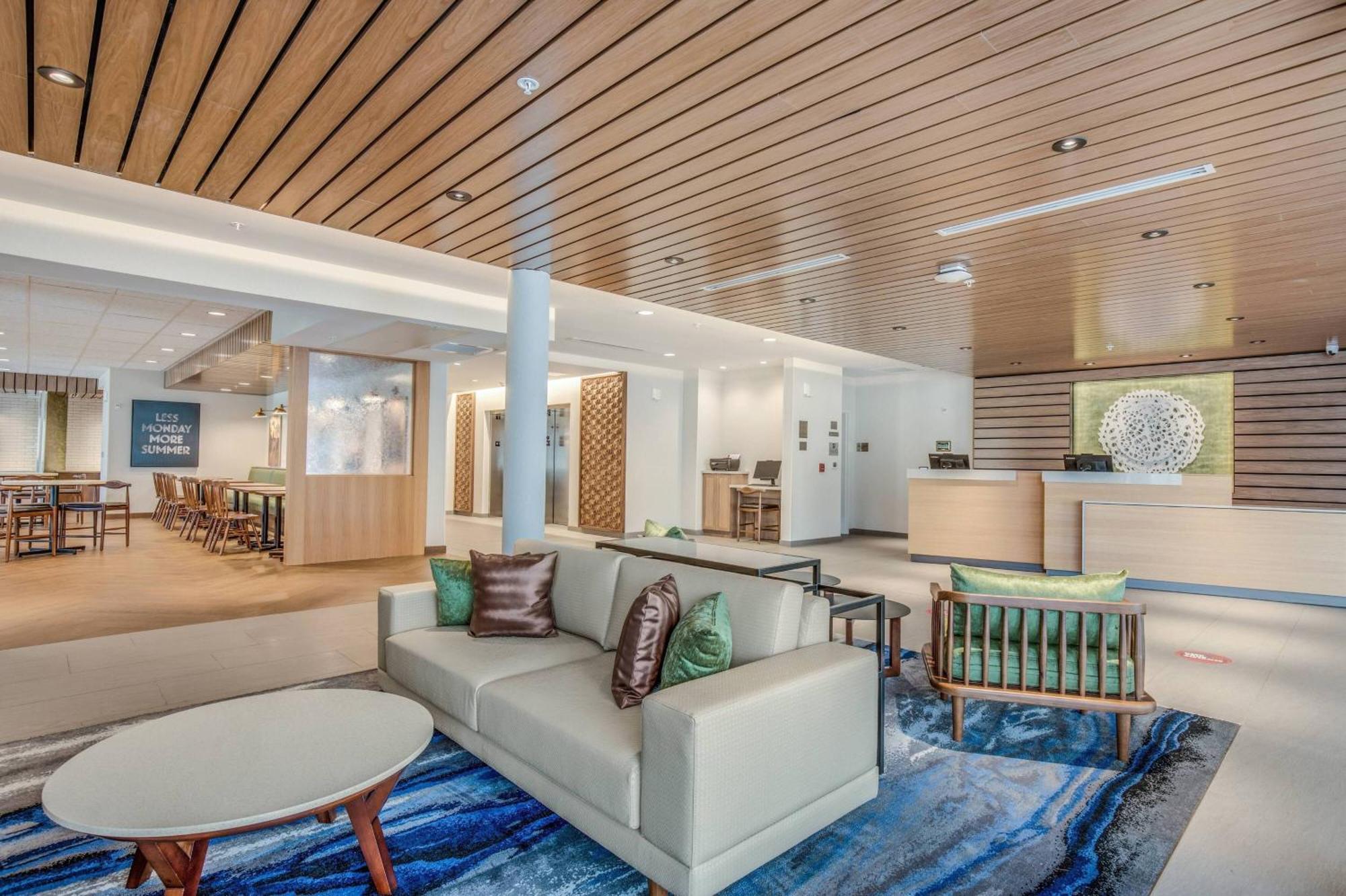 Fairfield Inn & Suites Whitewater エクステリア 写真