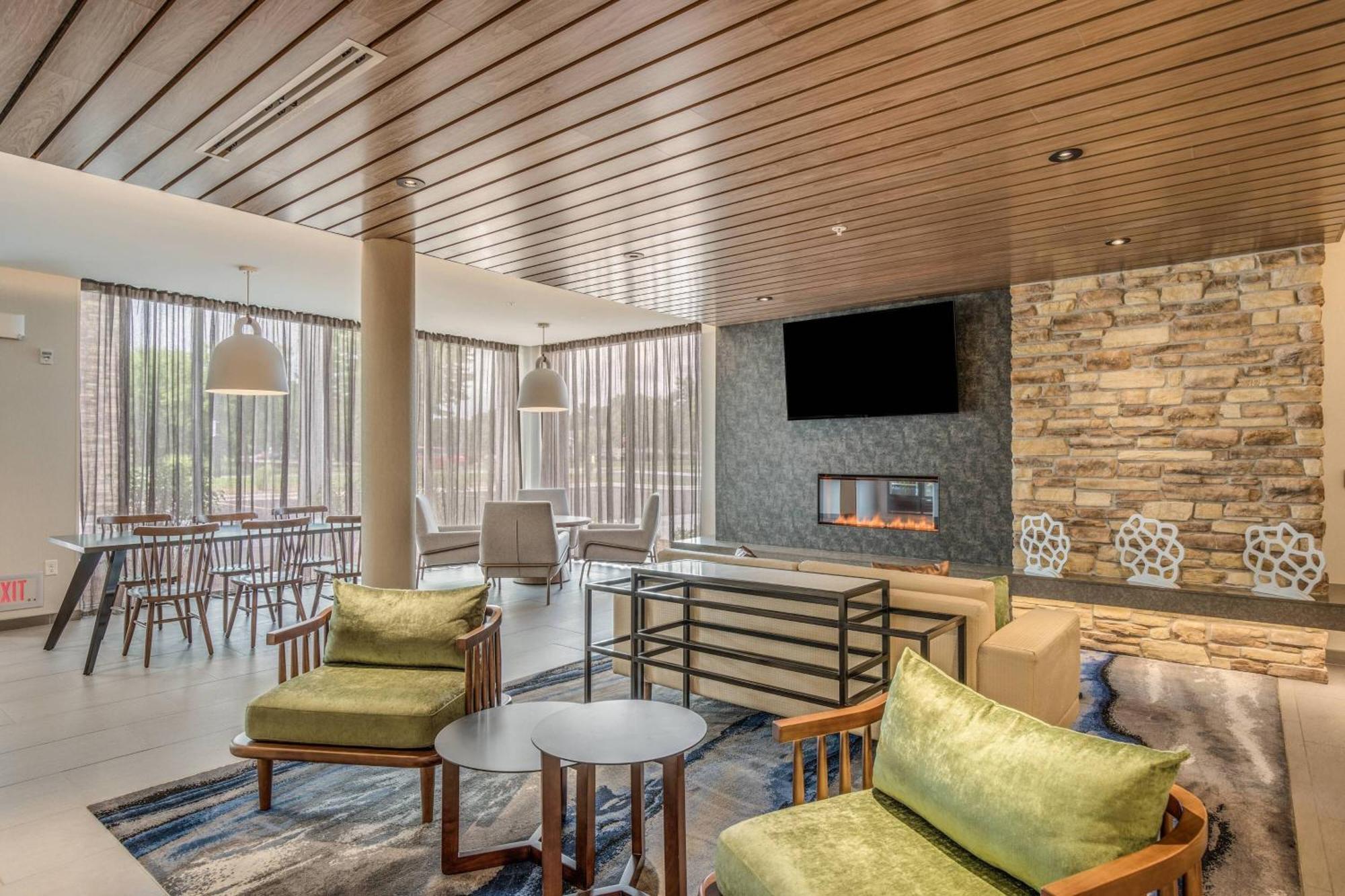 Fairfield Inn & Suites Whitewater エクステリア 写真
